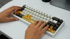 Zo beloont dit bedrijf zijn beste medewerkers – de prijs van dit toetsenbord zal je verbazen